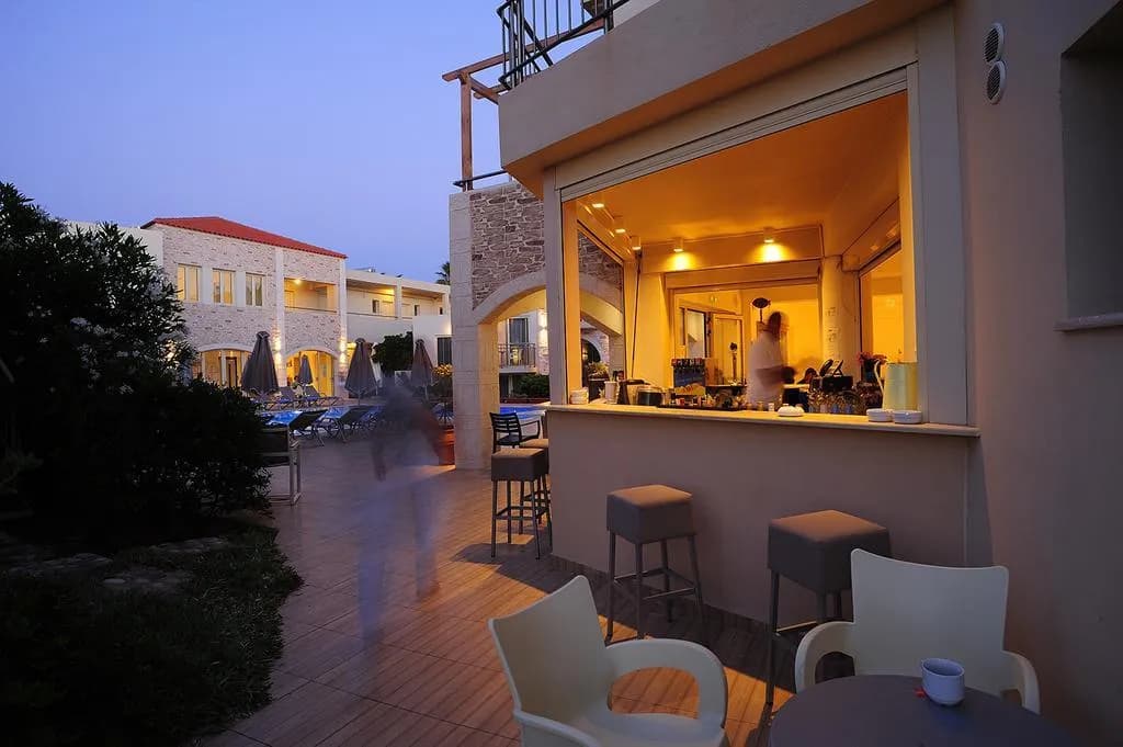 Bar, Maravel Star Art Hotel, Crete