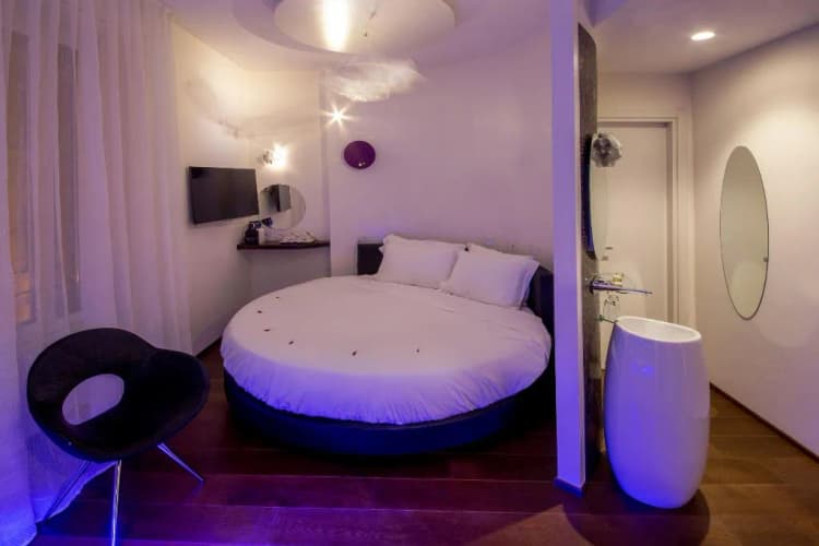 DOUBLE DELUXE SUPERIOR Room, SuiteSistina For Brave Lovers, Rome