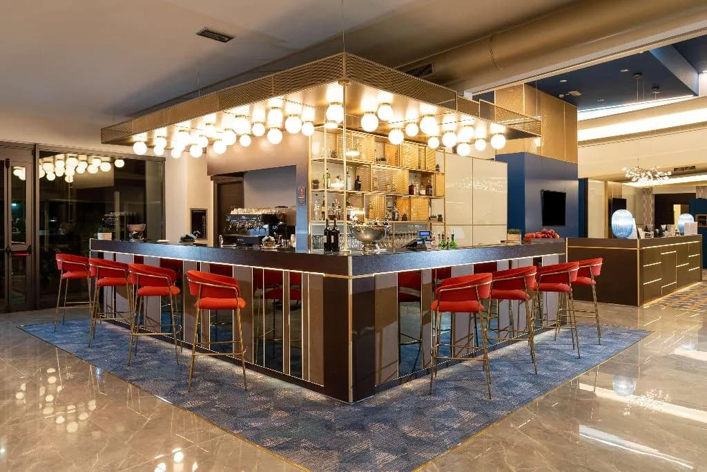 Bar, Doubletree by Hilton Milan Malpensa Solbiate Olona, Milan