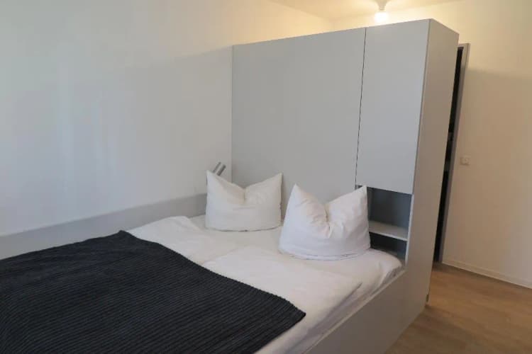 APARTMENT BUSINESS QUEEN BED Room, Spreepolis Boardinghaus, Berlin