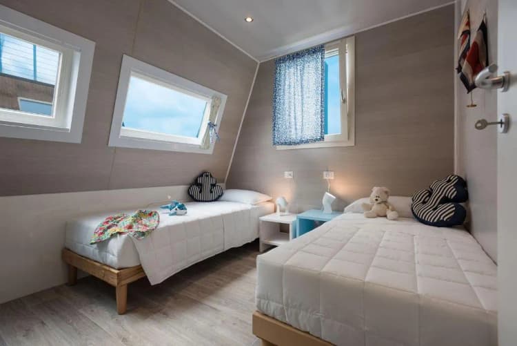 BUNGALOW TWO BEDROOMS Room, House Boat Resort Marina Resort Azzurra, Venice