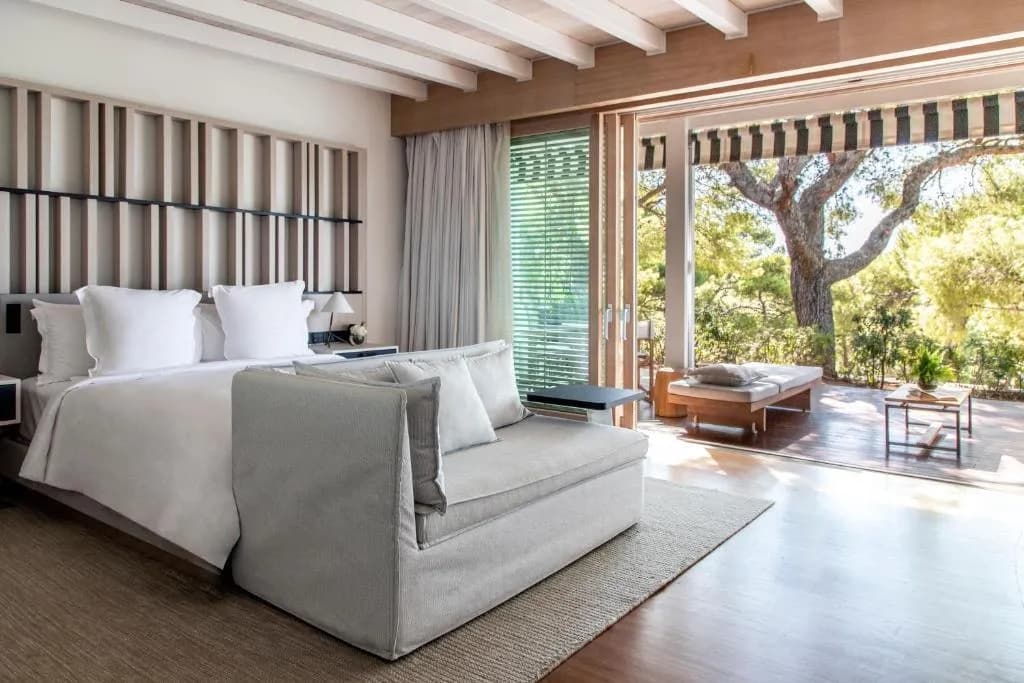 BUNGALOW GARDEN VIEW Room, Four Seasons Astir Palace Hotel Athens, Athens