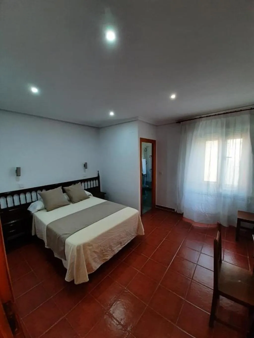 DOUBLE STANDARD Room, Hostal Bellas, Madrid