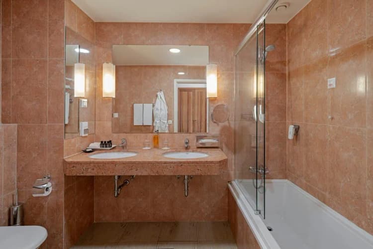 Double or Twin PREMIUM SEA VIEW Room, Albatroz Beach & Yacht Club, Madeira