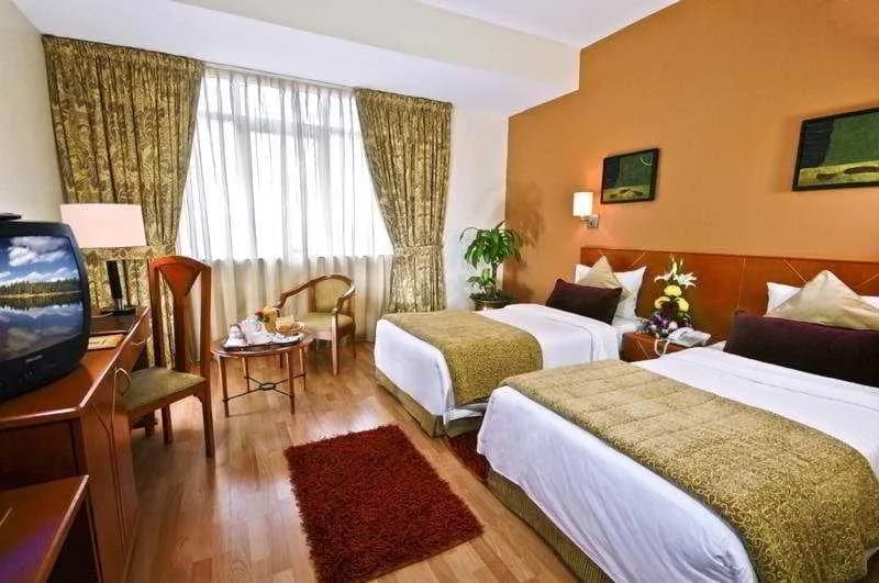Double or Twin STANDARD Room, Landmark Hotel Baniyas, Dubai