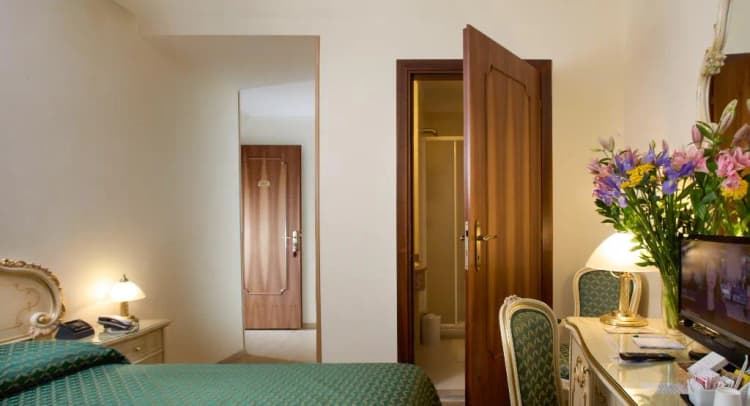 Double or Twin STANDARD Room, Commercio e Pellegrino, Venice