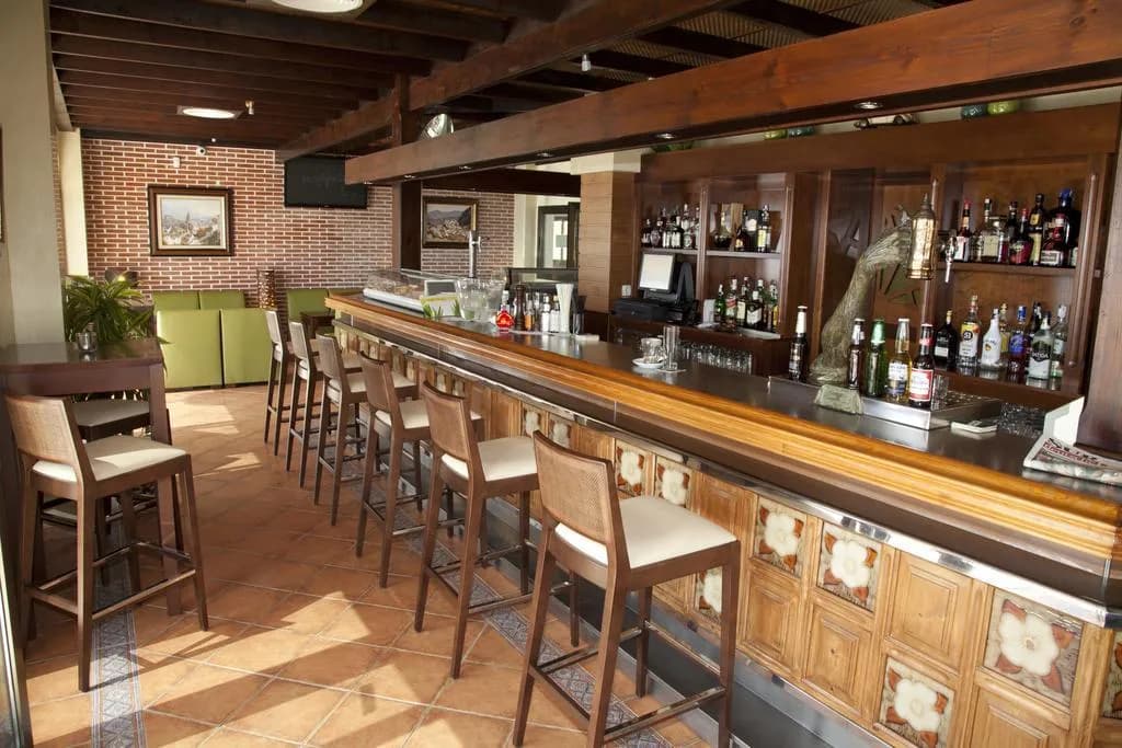 Bar, Tarik, Costa Del Sol