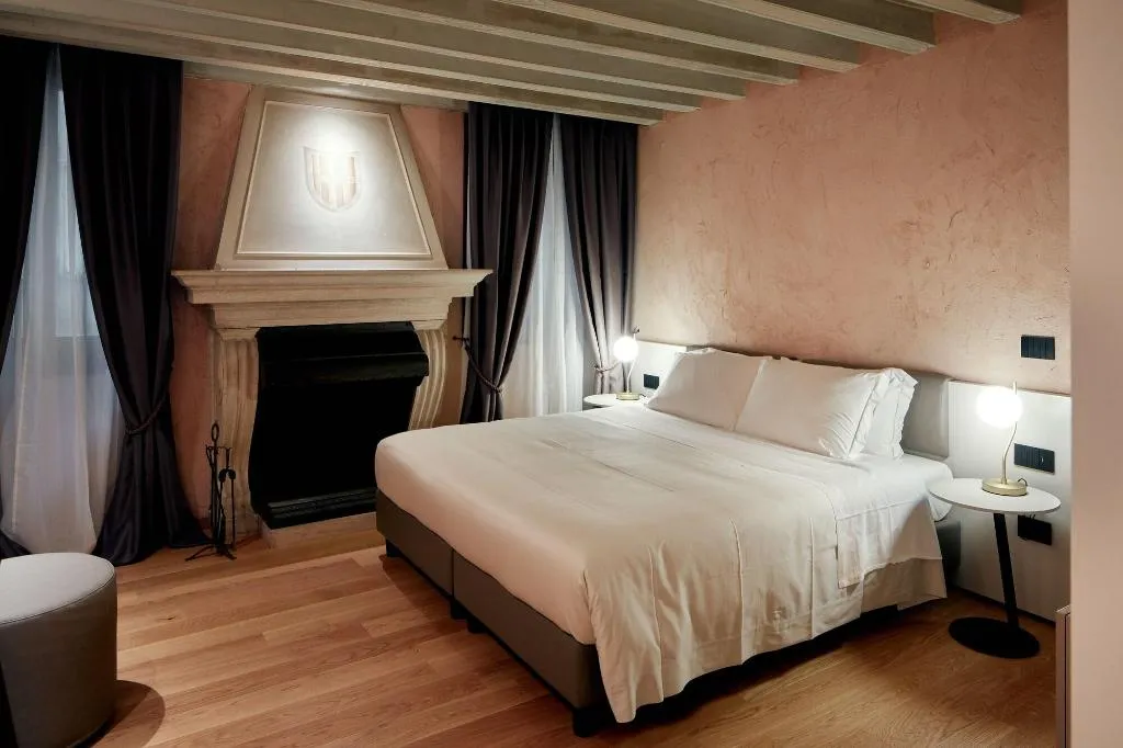 DOUBLE STANDARD Room, Ca' dei Proverbi Suites, Venice