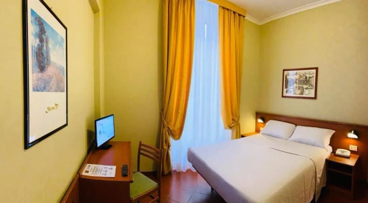 DOUBLE STANDARD Room, Corona, Rome