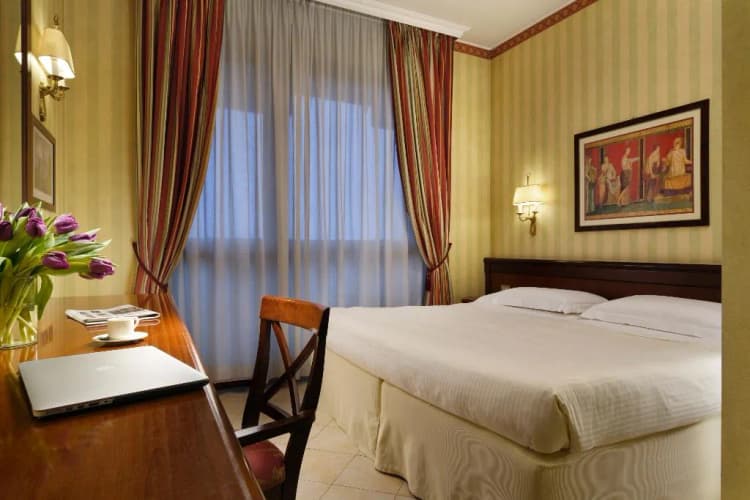 APARTMENT CAPACITY 3 Room, UNA HOTELS Hotel Residence Contessa Jolanda Milano, Milan