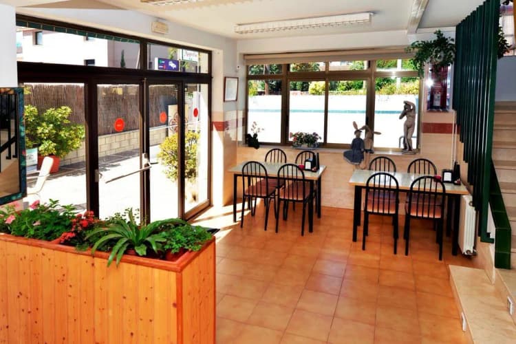 Bar, Magnolia, Costa Brava