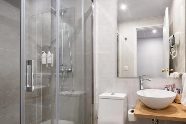 DOUBLE WITH DOUBLE BED Room, htop BCN City, Barcelona