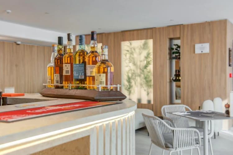Bar, Noru Hotel, Malta