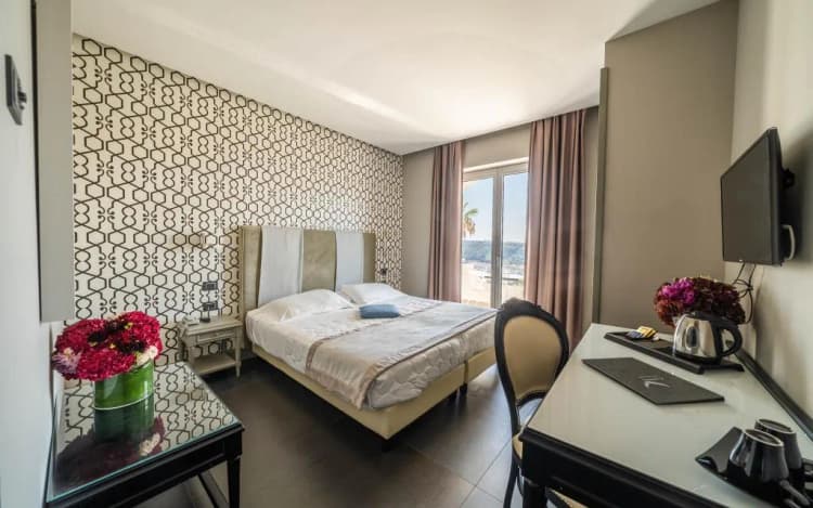 DOUBLE SUPERIOR Room, Il Gabbiano, Naples