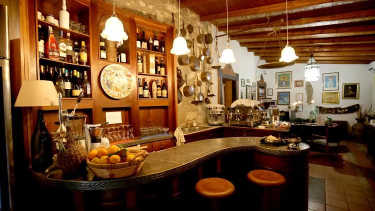 Bar, Villa dei Papiri, Catania