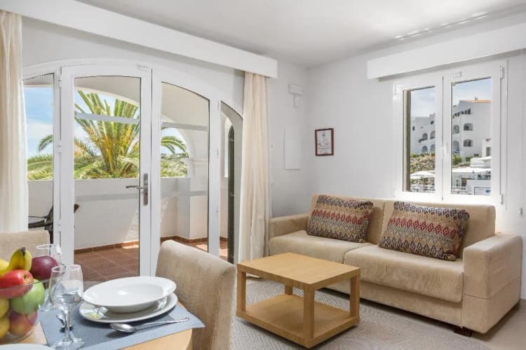 APARTMENT CAPACITY 4 ONE BEDROOM Room, White Sands Beach Club, Menorca