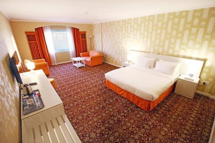 Double or Twin GRAND WITH VIEWS Room, The George Hotel by Saffron Dubai Creek, Dubai