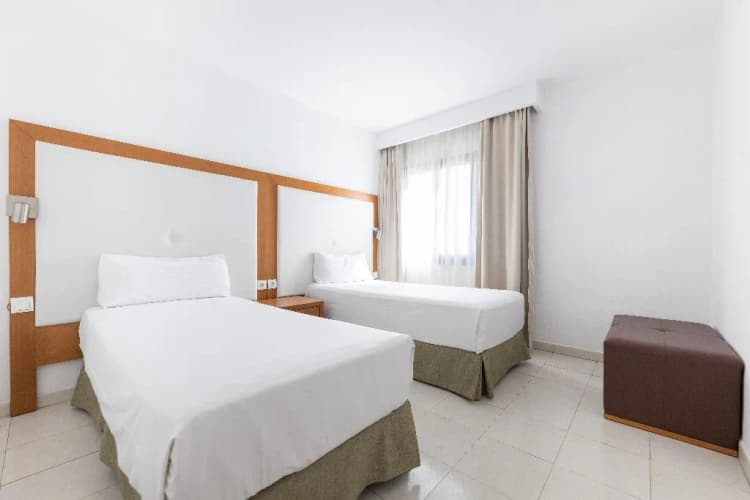 APARTMENT CAPACITY 4 Room, Apartamentos Hesperia Bristol Playa, Fuerteventura