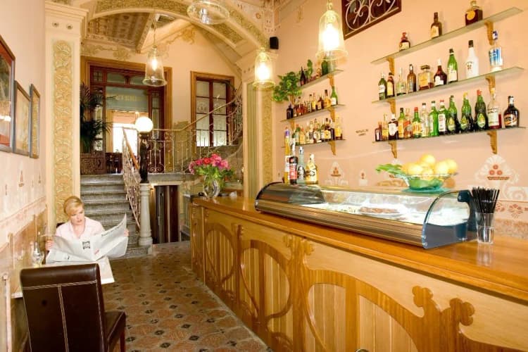 Bar, La Vila, Majorca