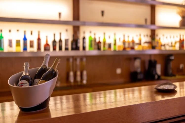 Bar, Santa Marina Plaza, Crete