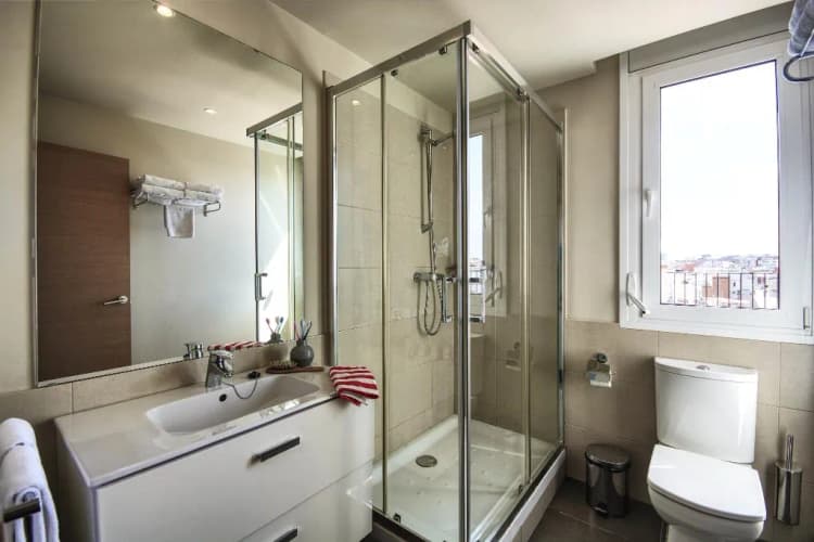 APARTMENT CAPACITY 4 ONE BEDROOM Room, Pierre & Vacances Barcelona Sants, Barcelona