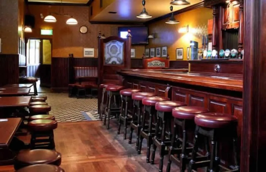 Bar, Kennedy's Pub Drumcondra, Dublin