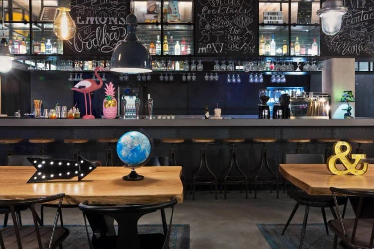 Bar, Moxy Amsterdam Houthavens, Amsterdam