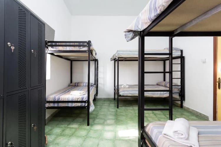 Bed in dormitory ECONOMY Room, El Hostal Del Cubo, Tenerife