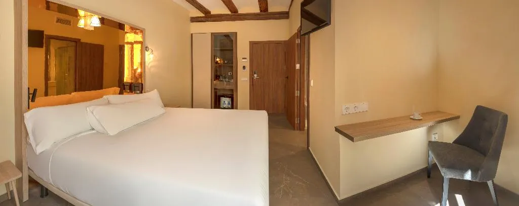 DOUBLE SINGLE USE STANDARD Room, SH Suite Palace, Valencia