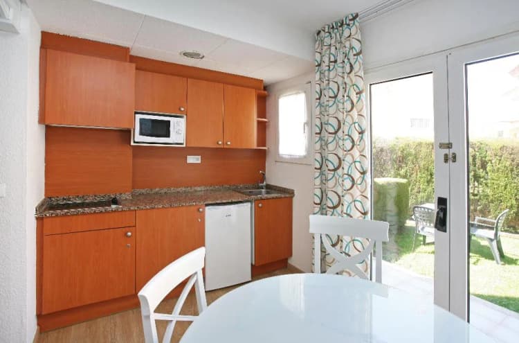 APARTMENT CAPACITY 2 TWO BEDROOMS Room, Apartamentos Turisticos Jardines del Plaza, Valencia