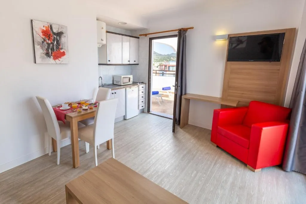 APARTMENT ONE BEDROOM Room, R2 Cala Millor, Majorca