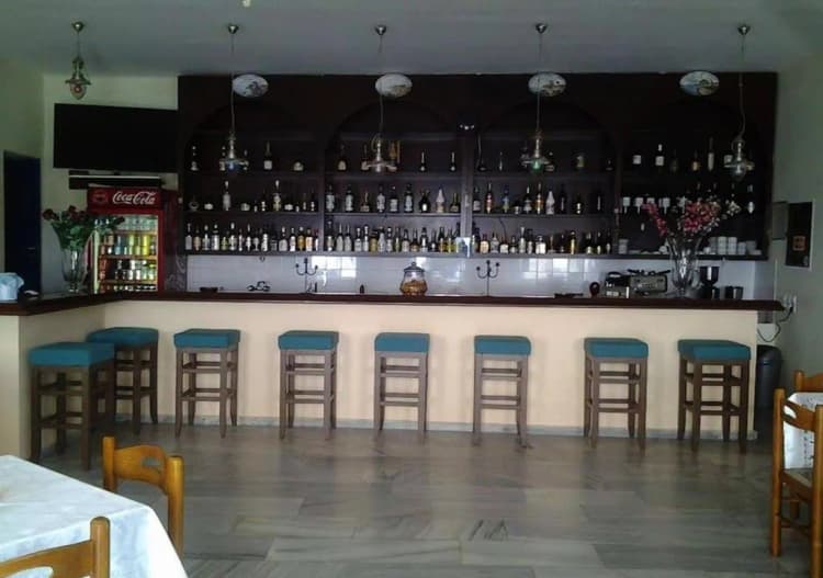 Bar, Petradi, Santorini