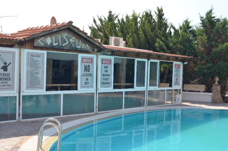Bar, Studios Coliseum, Rhodes