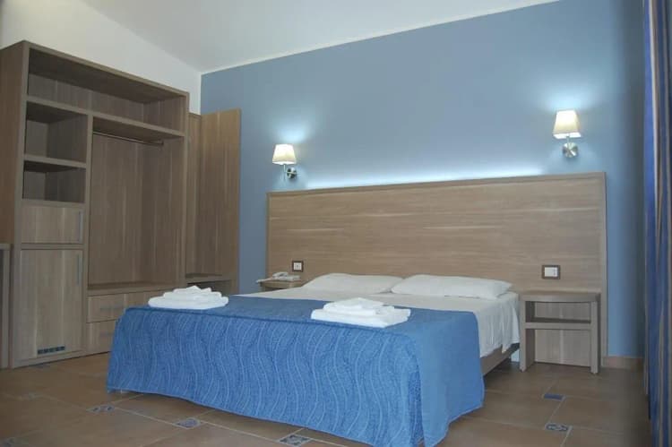 APARTMENT CAPACITY 4 Room, Petruso Resort, Palermo