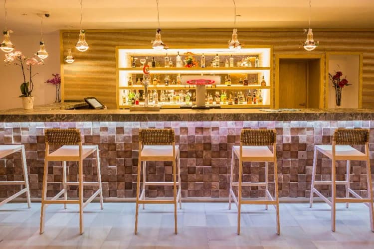 Bar, Grand Palladium White Island Resort & Spa, Ibiza