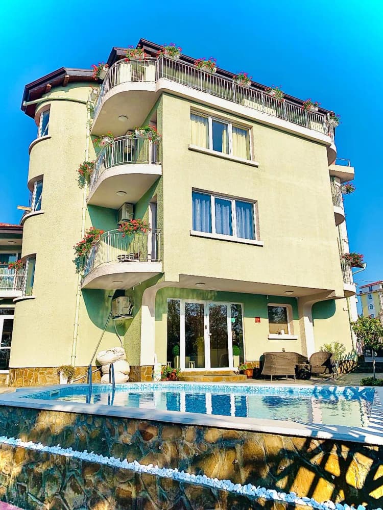 General view, Amfora, Varna