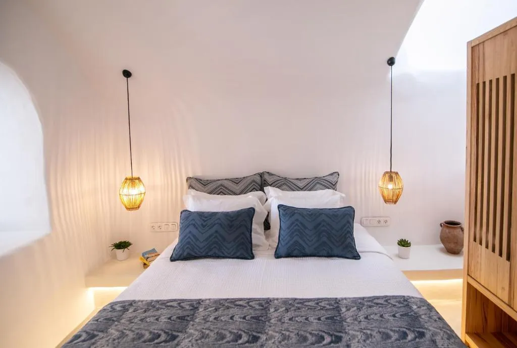 DOUBLE LUXURY Room, Demeter Cave House - Adults Only, Santorini