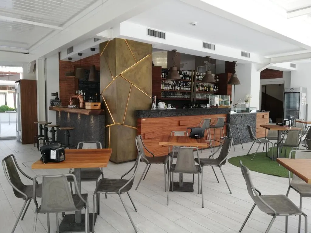 Bar, La Siesta, Venice