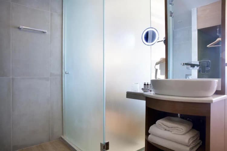 Double or Twin CLASSIC Room, ZEUS Essence Wyndham Athens Residence, Athens