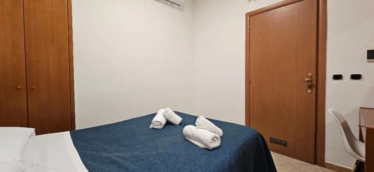DOUBLE SINGLE USE STANDARD Room, Zara, Naples