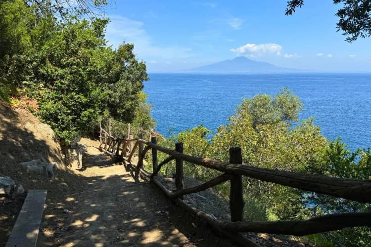 Beach, Hostel & Glamping Santa Fortunata, Naples