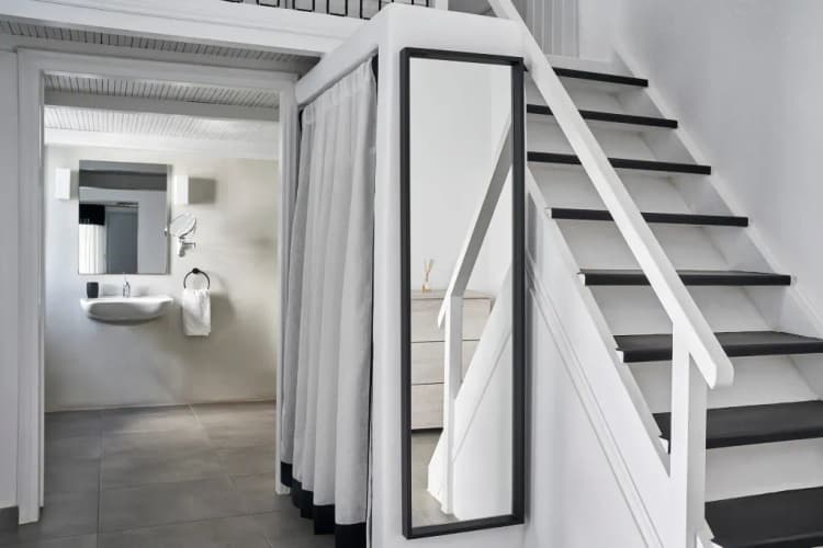 DOUBLE Accessible SUPERIOR Room, Mr. & Mrs. White Oia - Santorini, Santorini