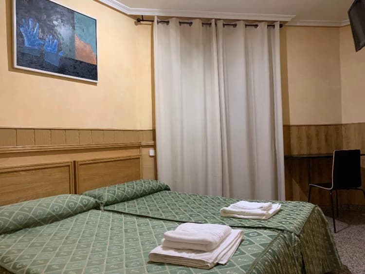 DOUBLE STANDARD Room, Hostal Juan XXIII, Madrid