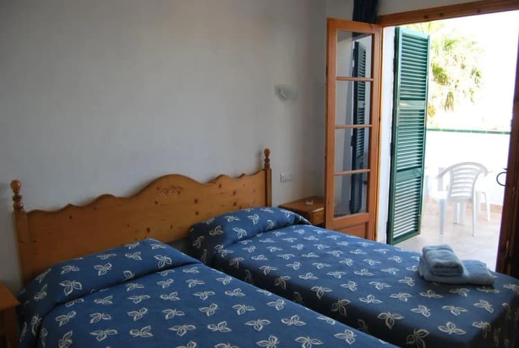 APARTMENT TWO BEDROOMS WITH AIR CONDITIONING Room, Apartamentos Jamaica, Menorca