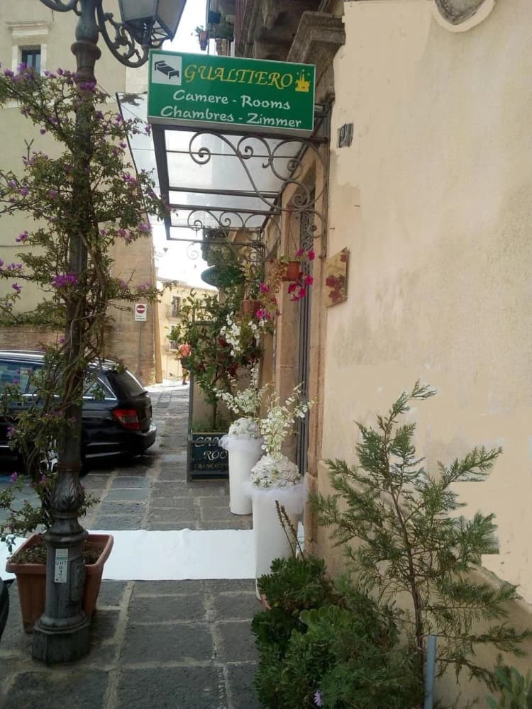General view, Gualtiero Camere E Suite, Catania