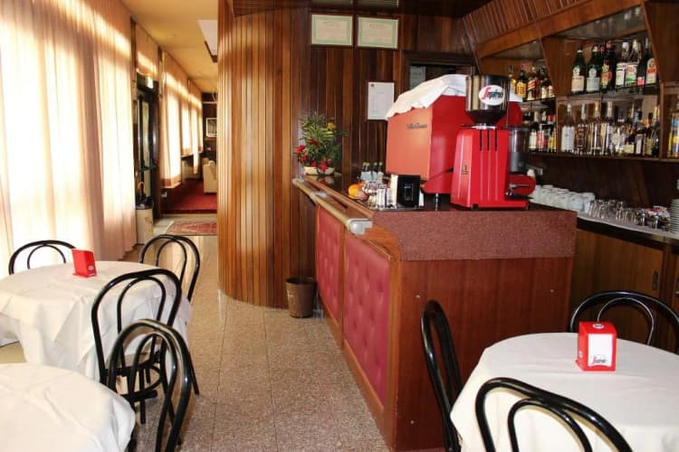 Bar, Pinolo, Umbria