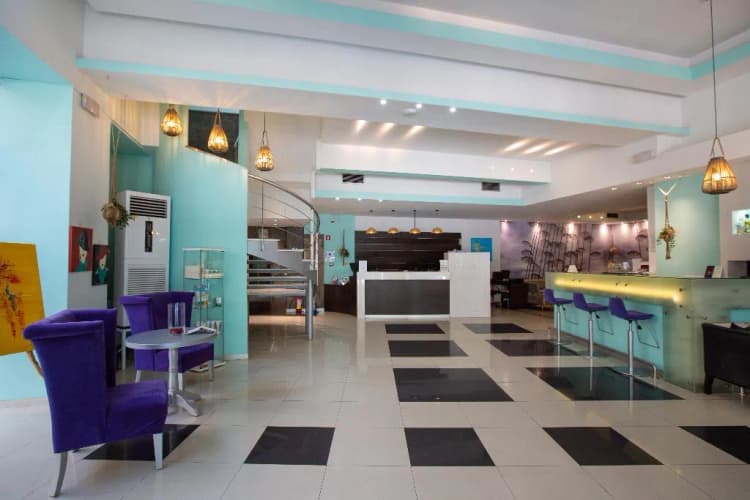 Bar, Metropolitan, Halkidiki