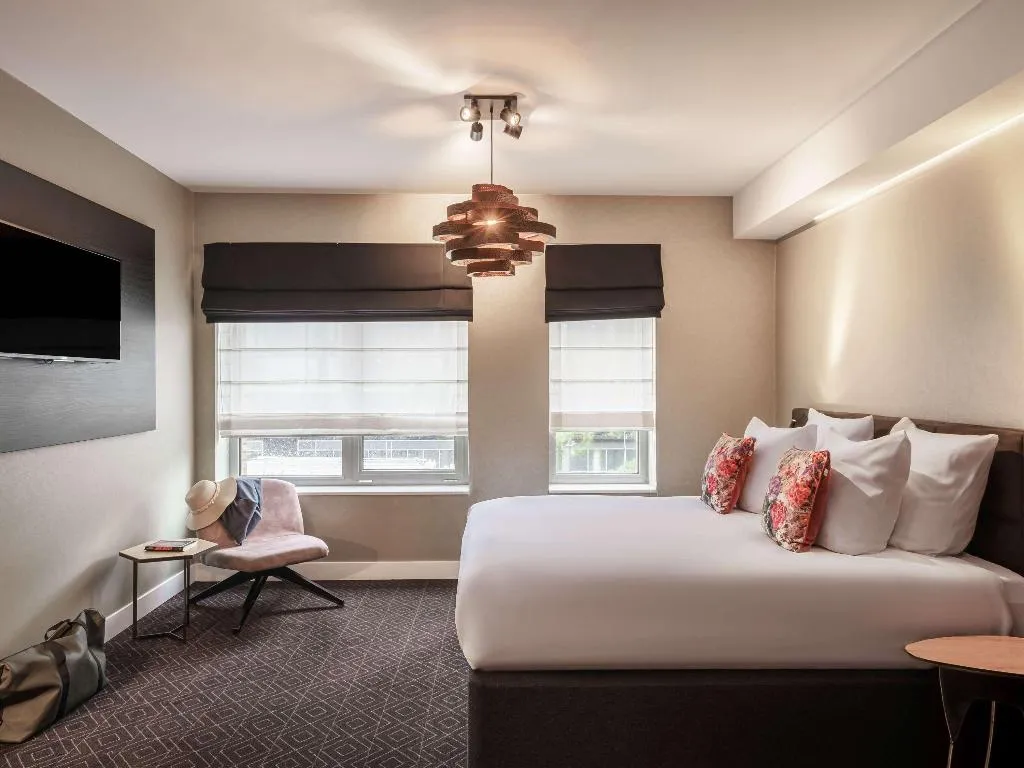 DOUBLE CLASSIC DOUBLE BED Room, Mercure Hotel Amsterdam Sloterdijk Station, Amsterdam