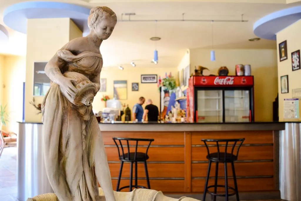 Bar, Dana Palace, Varna