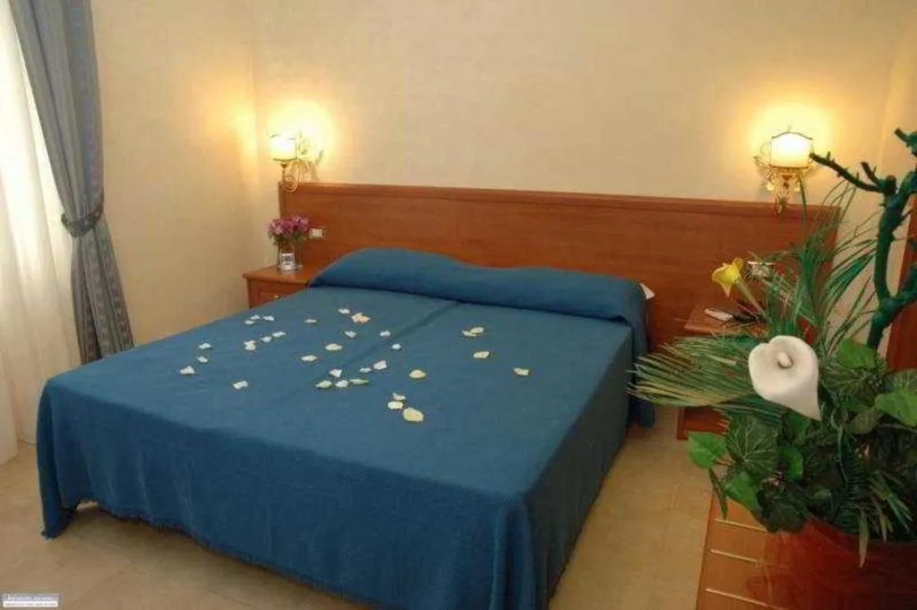 DOUBLE STANDARD Room, Cesar Palace, Rome